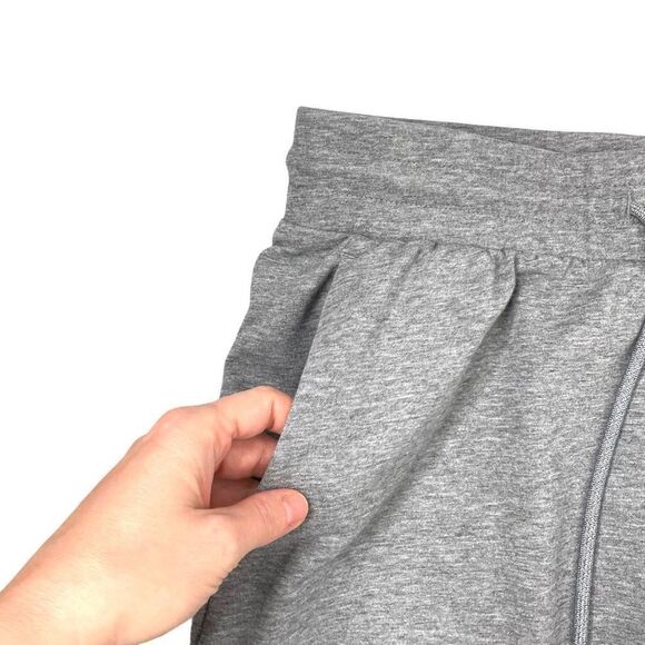 Gymshark sport shorts Size M - Picture 4 of 8